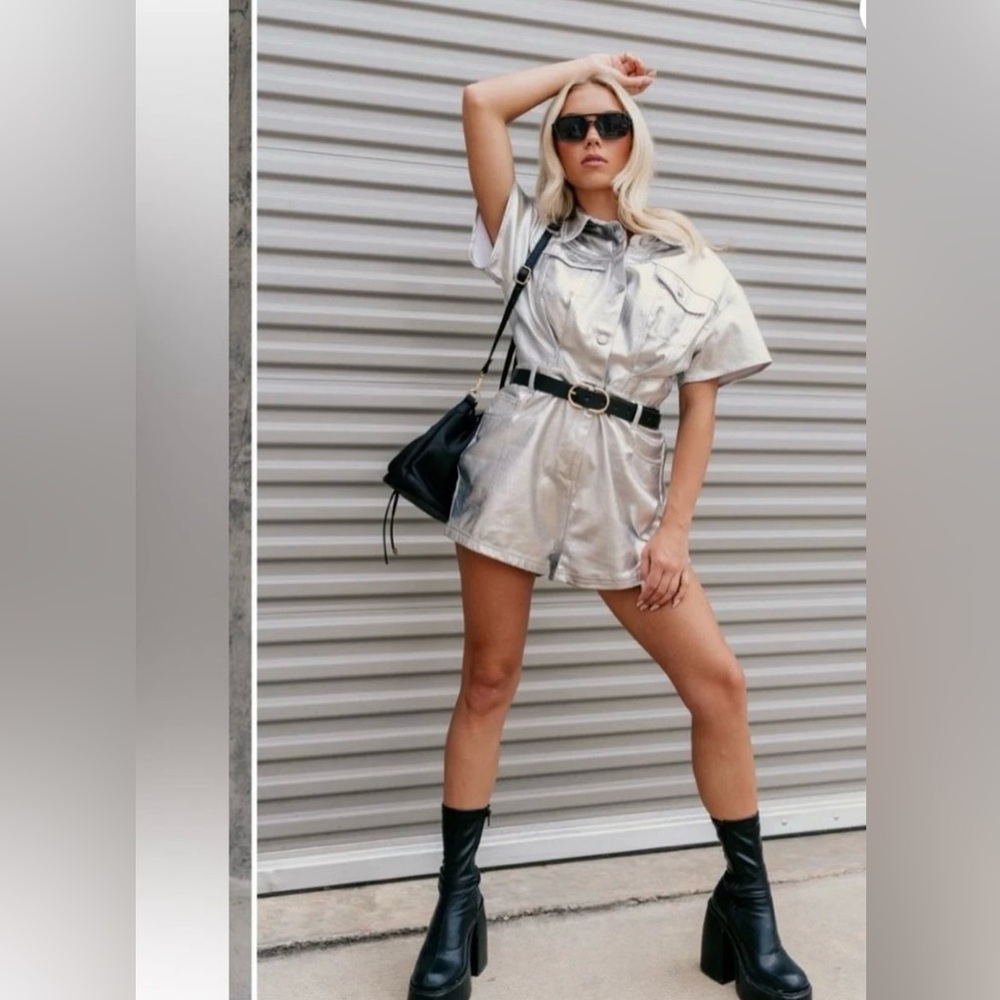 Lizard‎ Thicket women’s size small silver metallic shorts jumpsuit new with tags